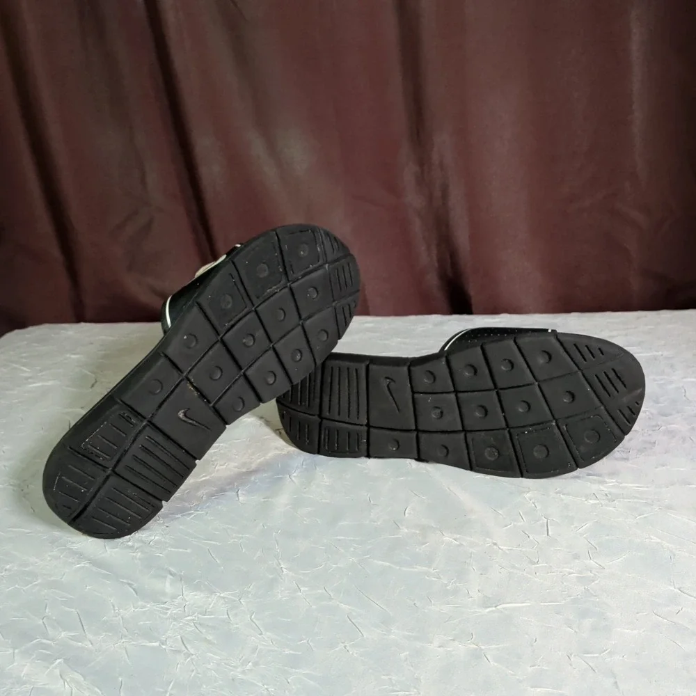 Nike Womens Comfort Footbed Slide Sandals Womens Size 8 Black White Athleisure